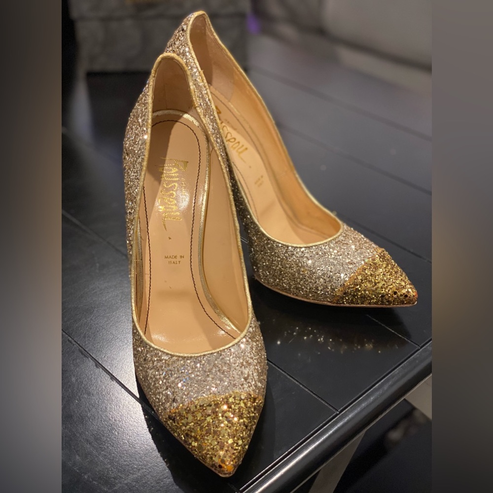 Jerome C. Rousseau Flicket Platinum Glitter Pumps | Size 39.5 never been worn